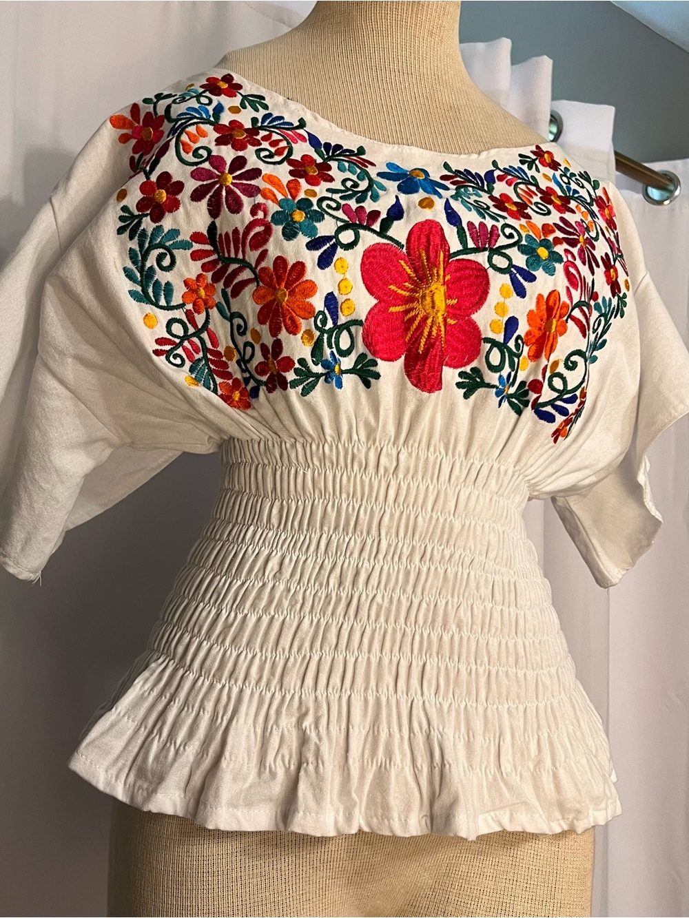 Embroidered blouse, peasant, floral, mexican blouse, hand made White smoked S /M - Picture 5 of 9